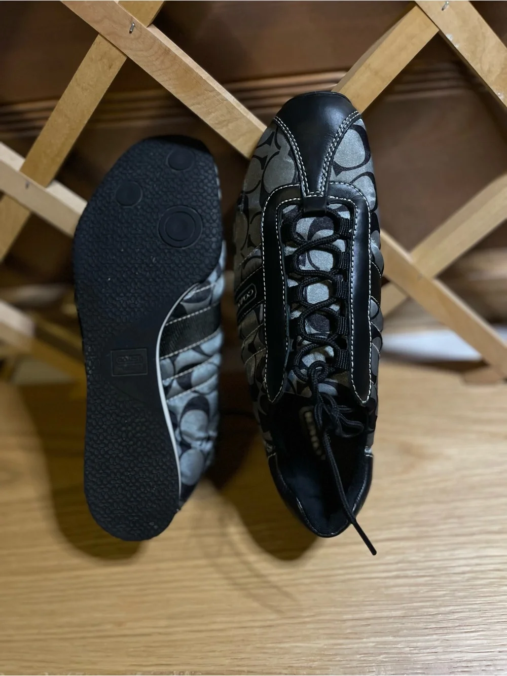 Coach Sz 8.5 Sporty Low- Profile Trainer -Sneaker